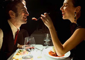 page0_blog_entry13398-romantic-coupleatdinner-def